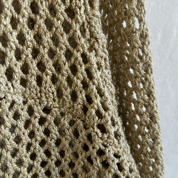 Chico’s tan open front sweater with interwoven gold metallic thread, size 2/M - Picture 4 of 9